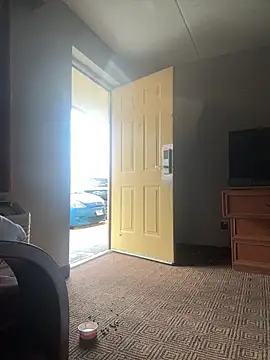 Stressreliever82 online show from April 3, 4:38 pm