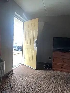 Stressreliever82 online show from April 16, 4:19 pm