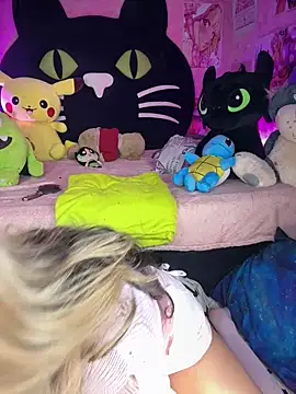 Snapshot of Shayybaby chatting on April 22, 2:03 am Shayybaby online show from April 22, 2:03 am