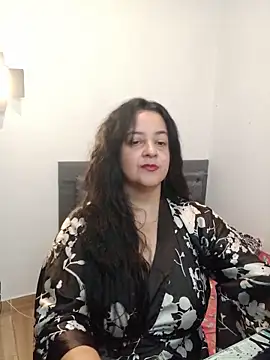 Snapshot of lucia_vonne_ chatting on June 15, 12:02 am lucia vonne online show from June 15, 12:02 am