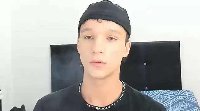 Snapshot of angelcortes chatting on January 17, 11:49 am angelcortes online show from January 17, 11:49 am