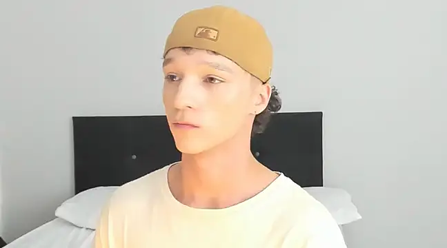 Snapshot of angelcortes chatting on March 1, 6:32 pm angelcortes online show from March 1, 6:32 pm