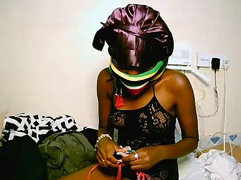 Snapshot of Sweet_nelly chatting on September 12, 12:27 pm Sweet nelly online show from September 12, 12:27 pm