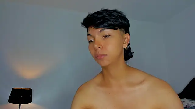 xhenisa  online show from September 14, 3:44 pm