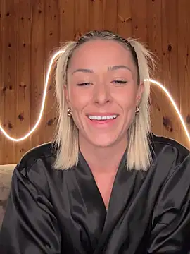 petrouchkaaa  online show from April 1, 7:55 pm