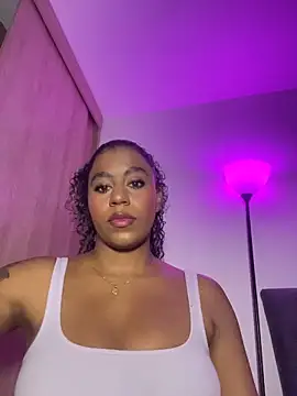 Snapshot of charlotteeruss chatting on June 13, 7:17 am charlotteeruss online show from June 13, 7:17 am