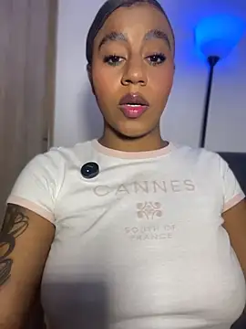 Snapshot of charlotteeruss chatting on June 28, 5:41 pm charlotteeruss online show from June 28, 5:41 pm