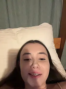 iamsofiedvige online show from February 27, 5:02 pm