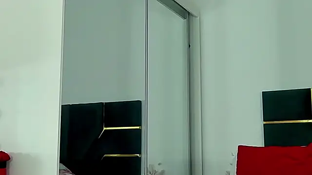 AllisonSweets online show from April 9, 10:42 am