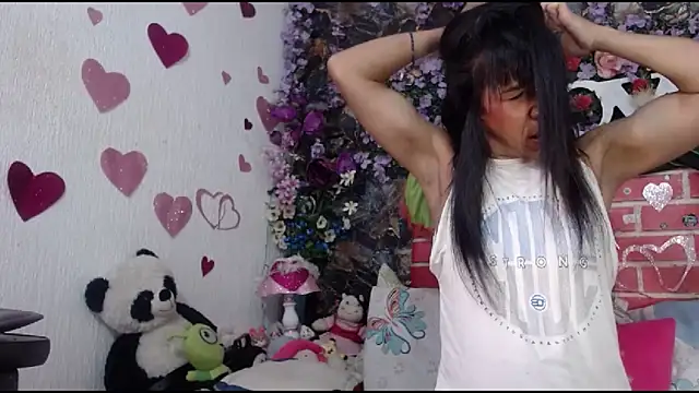 Snapshot of DesireDirtyTS__ chatting on April 28, 10:59 pm DesireDirtyTS online show from April 28, 10:59 pm