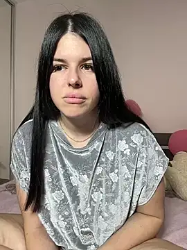 Snapshot of Annatrybebetter chatting on March 7, 9:48 pm Annatrybebetter online show from March 7, 9:48 pm