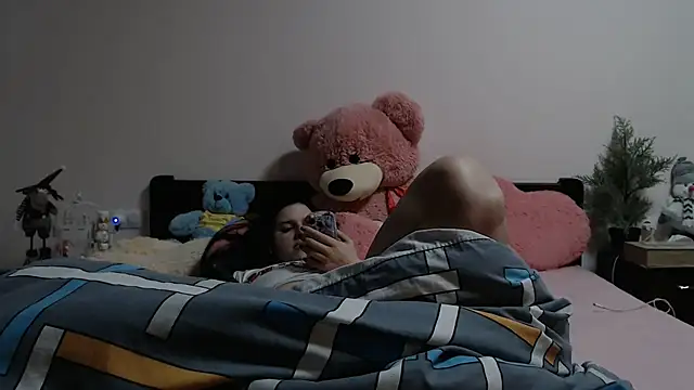 Snapshot of Annatrybebetter chatting on March 20, 3:23 am Annatrybebetter online show from March 20, 3:23 am