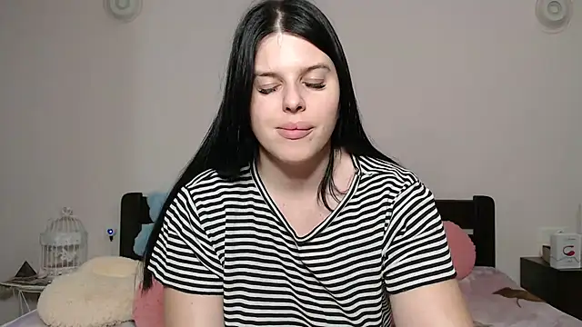 Snapshot of Annatrybebetter chatting on September 18, 10:12 pm Annatrybebetter online show from September 18, 10:12 pm