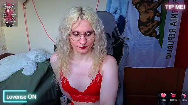 Lori Myaf online show from April 7, 3:45 pm