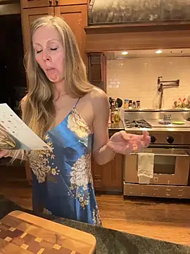 ItsDanniG online show from March 26, 2:50 am