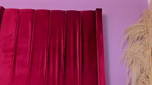 Snapshot of Shanelle__ chatting on February 12, 1:50 pm Shanelle online show from February 12, 1:50 pm