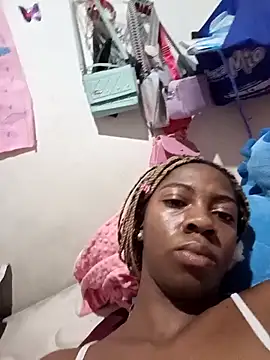 Snapshot of Shanelle__ chatting on February 13, 12:12 pm Shanelle online show from February 13, 12:12 pm