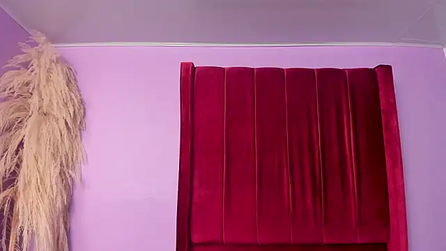 Snapshot of Shanelle__ chatting on February 19, 2:02 pm Shanelle online show from February 19, 2:02 pm