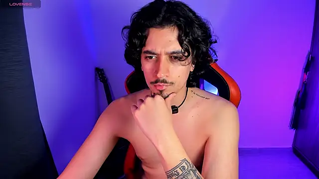 Alexfloresz online show from June 3, 12:57 am