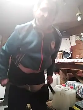 Snapshot of Chris8149 chatting on February 15, 9:49 am Chris8149 online show from February 15, 9:49 am