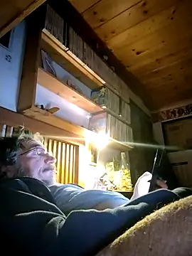 Snapshot of Chris8149 chatting on February 18, 12:48 am Chris8149 online show from February 18, 12:48 am