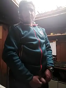 Snapshot of Chris8149 chatting on February 20, 9:22 am Chris8149 online show from February 20, 9:22 am