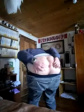 Snapshot of Chris8149 chatting on February 20, 1:30 pm Chris8149 online show from February 20, 1:30 pm