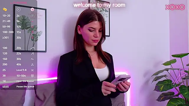 Snapshot of MeganGaleHorny chatting on February 18, 7:54 am MeganGaleHorny online show from February 18, 7:54 am