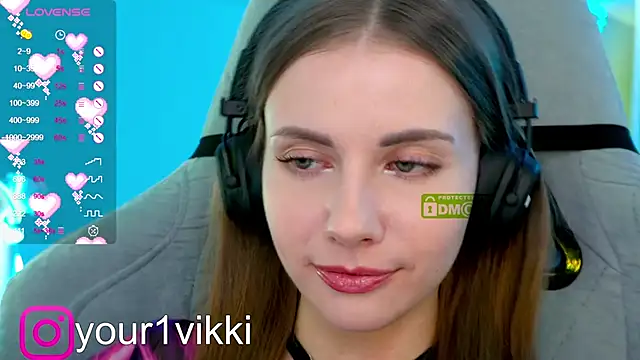 Snapshot of Vikki_Cheese chatting on January 24, 8:11 pm Vikki Cheese online show from January 24, 8:11 pm