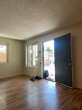 demonslayerr999 online show from September 16, 6:53 pm