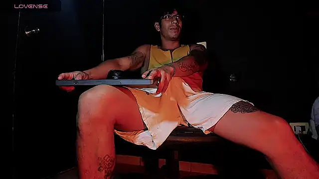 FuckHardlove online show from January 16, 2:10 pm