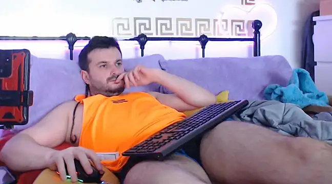 Snapshot of erotico69xxx chatting on January 19, 11:43 pm erotico69xxx online show from January 19, 11:43 pm