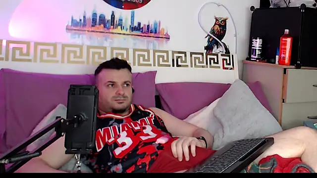 Snapshot of erotico69xxx chatting on April 21, 11:49 am erotico69xxx online show from April 21, 11:49 am