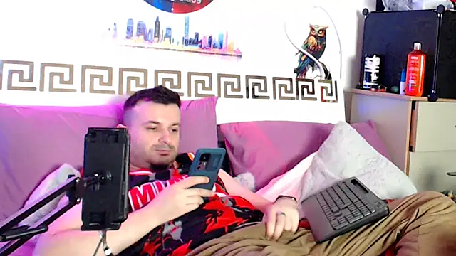 Snapshot of erotico69xxx chatting on April 21, 11:51 pm erotico69xxx online show from April 21, 11:51 pm