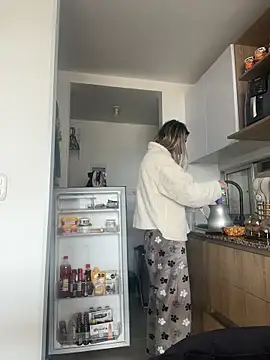 Ameellie online show from March 11, 4:24 pm