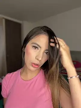 Snapshot of amelye_saens chatting on March 12, 2:30 am amelye saens online show from March 12, 2:30 am