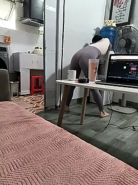 I AM NOT A SLUT online show from March 17, 3:00 am