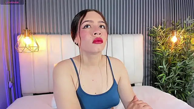 SaraRiley online show from February 13, 9:00 pm