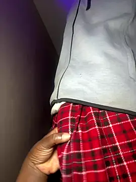 skiihot online show from September 27, 7:52 pm