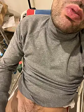 Snapshot of athenphysics chatting on January 2, 9:07 pm athenphysics online show from January 2, 9:07 pm