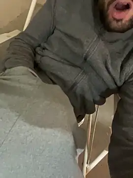 Snapshot of athenphysics chatting on February 4, 10:15 pm athenphysics online show from February 4, 10:15 pm