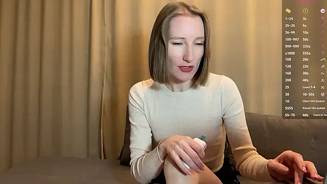 Snapshot of MonikaBos chatting on February 24, 10:58 pm MonikaBos online show from February 24, 10:58 pm