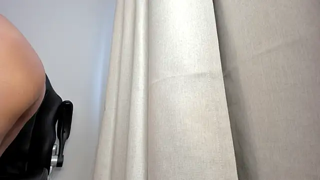 Snapshot of _Molly_rosse_ chatting on May 11, 2:45 pm Molly rosse online show from May 11, 2:45 pm