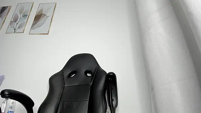 Snapshot of _Molly_rosse_ chatting on July 10, 11:57 am Molly rosse online show from July 10, 11:57 am