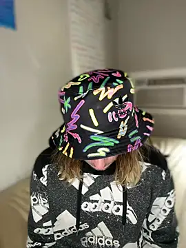 Snapshot of 4kUsh2Fashion0 chatting on February 2, 4:32 pm 4kUsh2Fashion0 online show from February 2, 4:32 pm