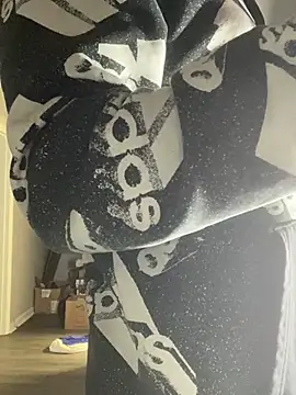 Snapshot of 4kUsh2Fashion0 chatting on March 6, 3:56 pm 4kUsh2Fashion0 online show from March 6, 3:56 pm