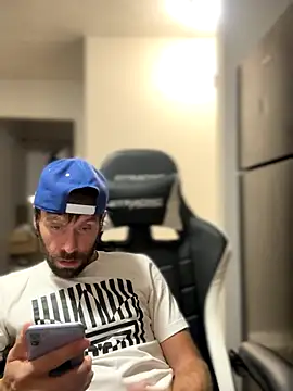 Snapshot of 4kUsh2Fashion0 chatting on October 10, 1:43 pm 4kUsh2Fashion0 online show from October 10, 1:43 pm