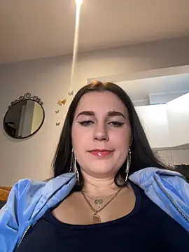 Snapshot of Teylor_Love chatting on December 18, 3:55 pm Teylor Love online show from December 18, 3:55 pm