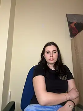 Teylor Love online show from April 10, 6:45 pm