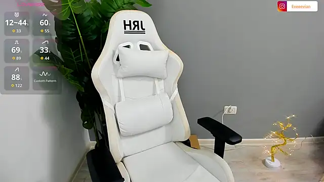 EveEvian online show from February 13, 1:51 pm